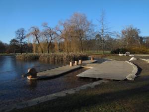 Rybníky ve Stromovce jsou napájeny vodou z Vltavy, kterou přivádí historická Rudolfova štola